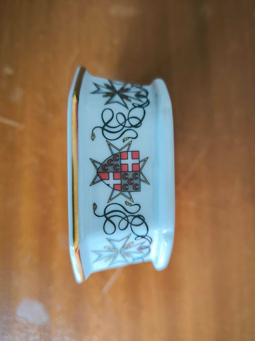 Cinzeiro Vista Alegre - Ordem Malta