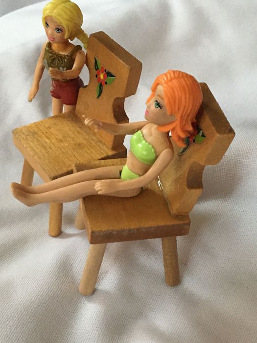 Krzesełka drewniane dla lalek, vintage, 2 szt