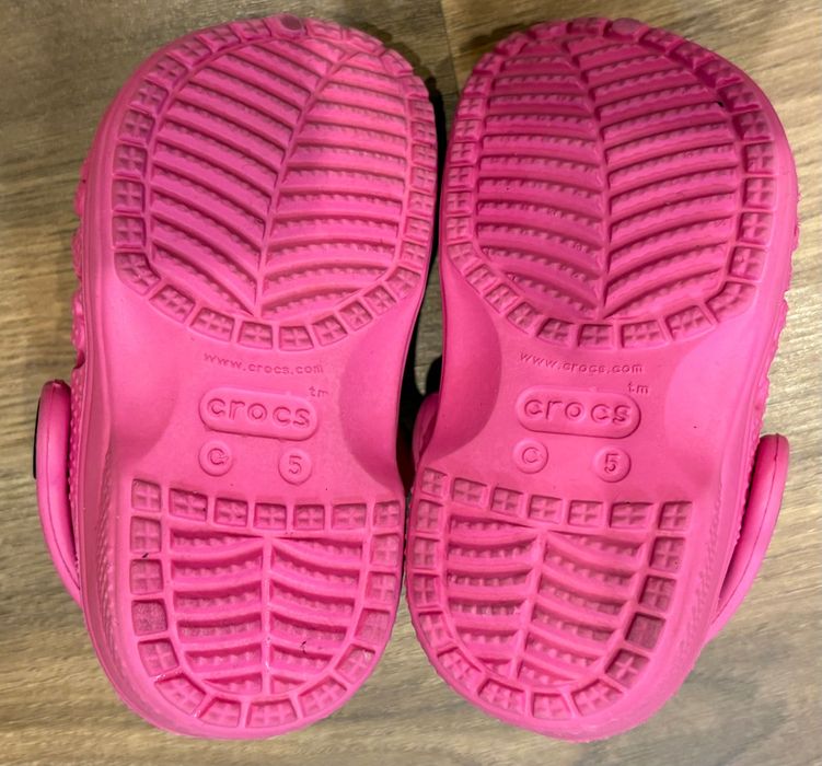 Crocs como novos