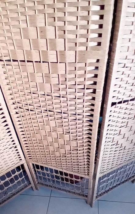 Biombo de três painéis