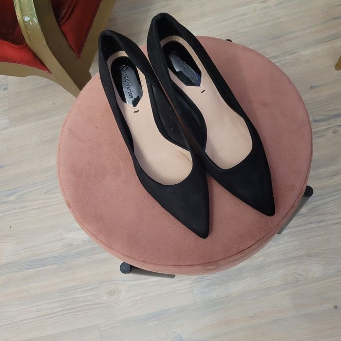 Czarne, zamszowe szpilki