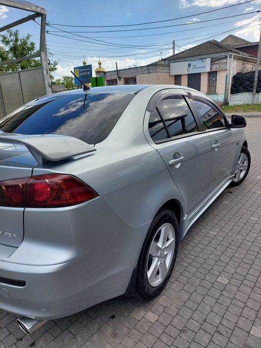 Продам власне авто Mitsubishi Lanser