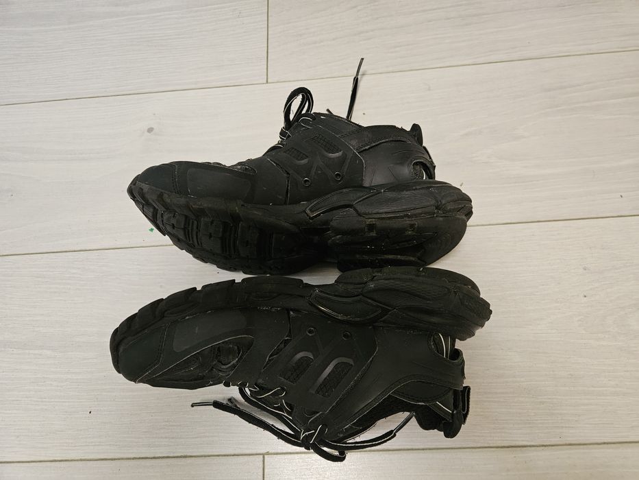 Чорні кросівки Balenciaga track 38