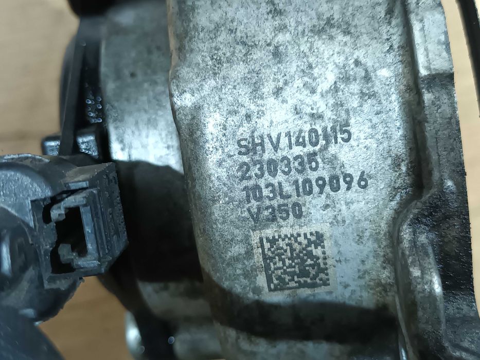 Pokrywa obudowa rozrządu czujnik VW AUDI 2.0 TDI V350