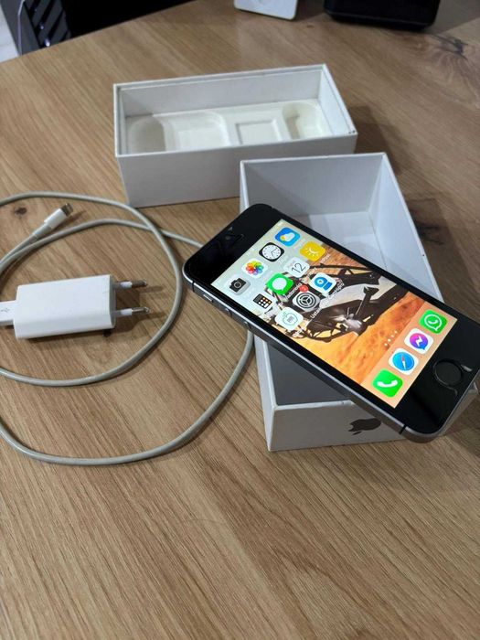 IPhone SE Oryginalna ładowarka 1 właściciel 2018