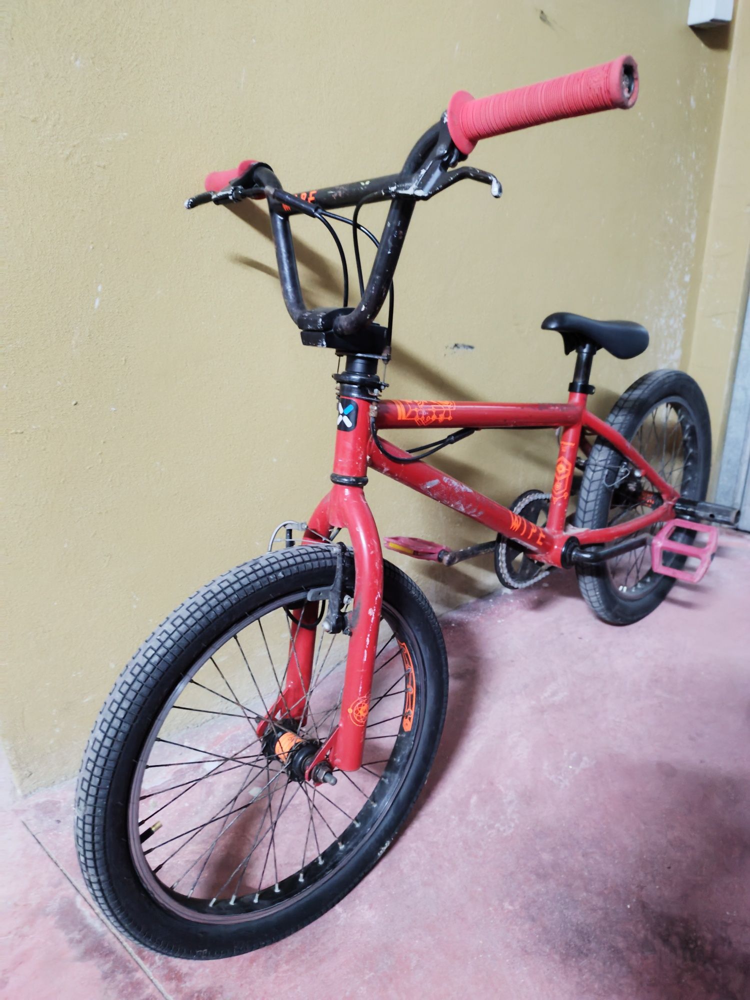 Bicicleta BMX wipe 320 roda 20