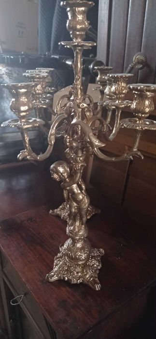 Par de Candelabros Metálicos Antigos