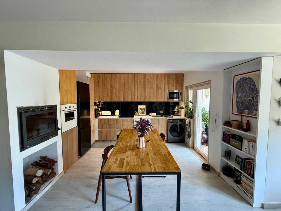 Duplex T2 à venda, R. Cmdte. Luis Filipe de Araujo.