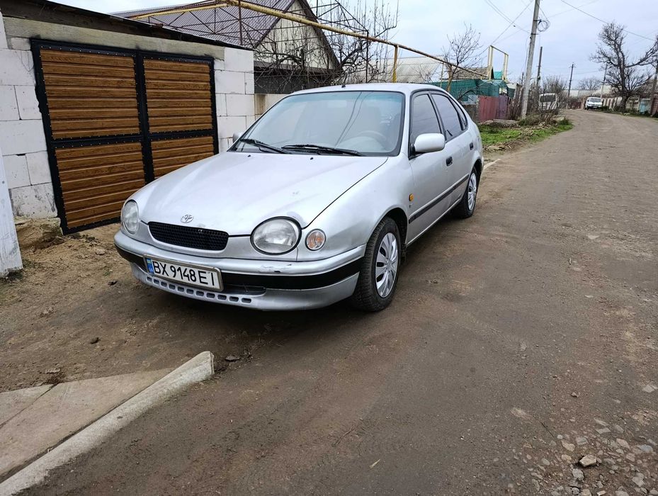 Тойота Королла 98 год 1.6 газ бензин
