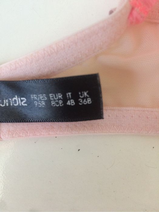 3 Soutiens  NOVOS. Varios tamanhos. Tamanhos e preços ns descrição