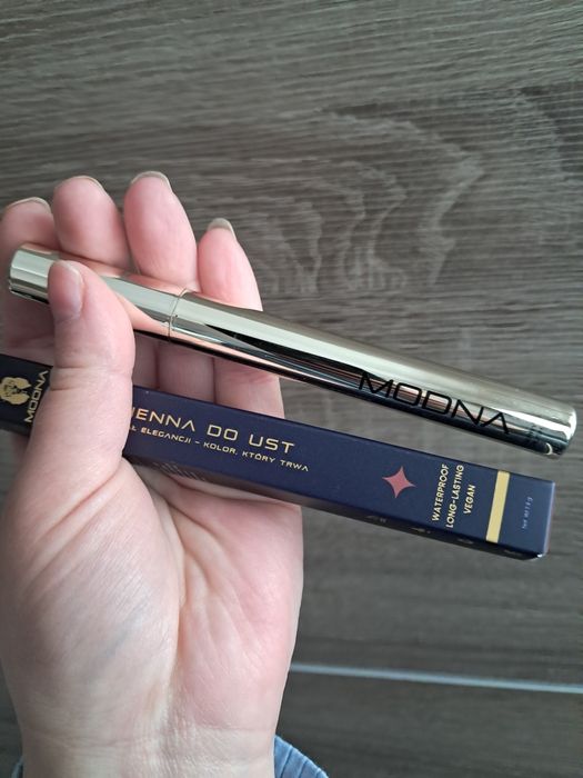 Nowa henna do ust Cherry Crush Modna Lash