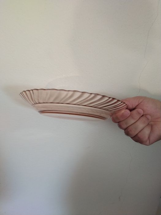 Conjunto de pratos e copos