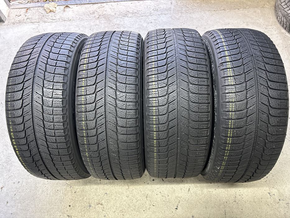 225/55R17 Michelin X-ICE XI3 4шт 2023