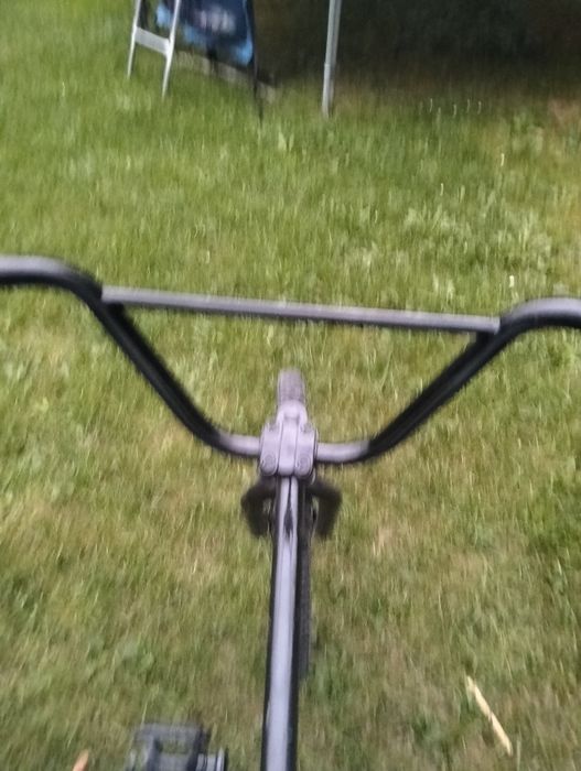 Witam mam na sprzedaż bmxa cena do negocjacji stan dobry.