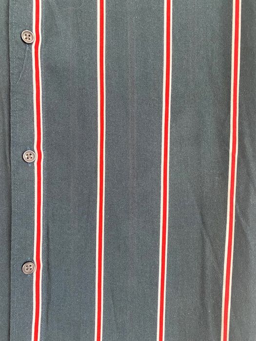 Дуже стильна чаловіча теніска