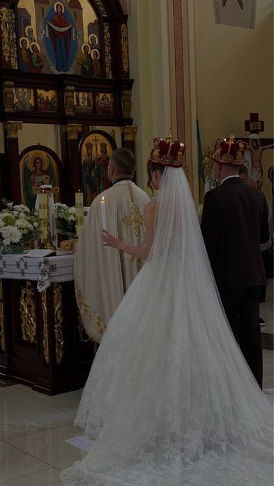 Фата весільна падаюча