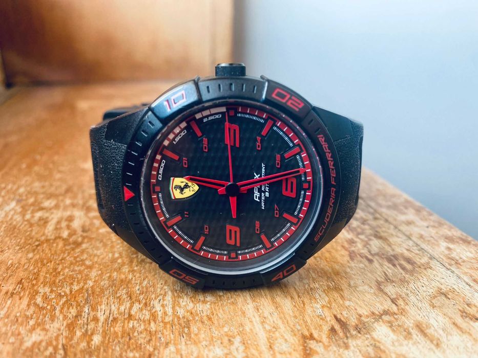 Excelente relógio masculino Scuderia Ferrari Apex Silicon