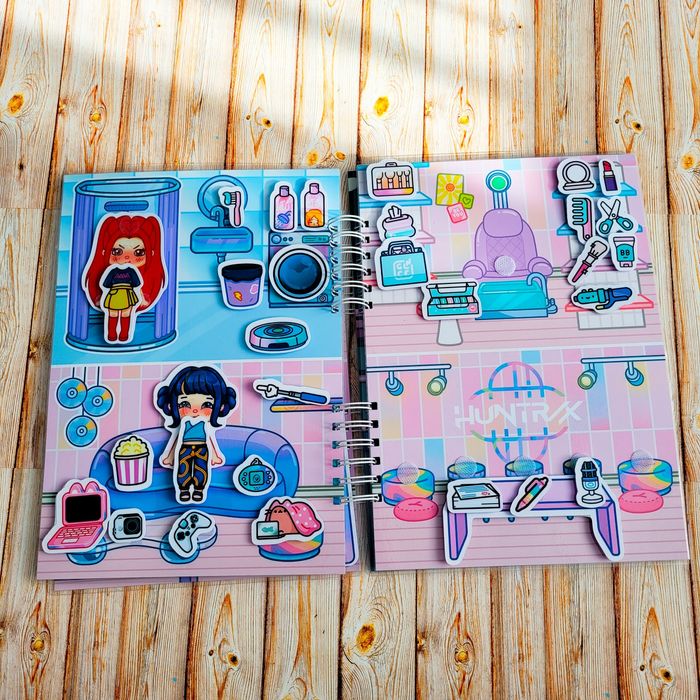 Książka na rzepy K-pop Demon Hunters. Lamibook. Huntrix