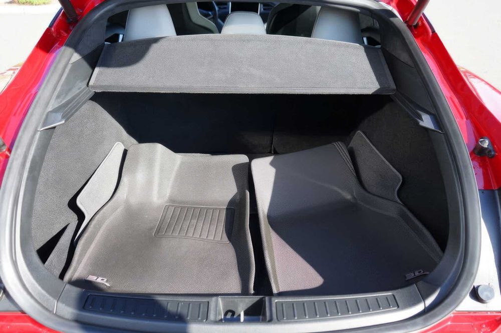 Tesla Model S P85D      2015