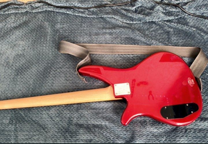 Бас гітара YAMAHA RBX170