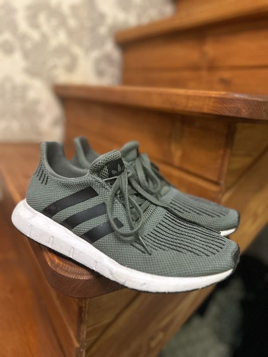 Кросівки Adidas оригінал