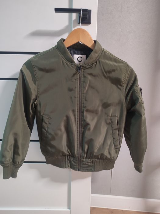 Куртка,бомбер весняний 134 см