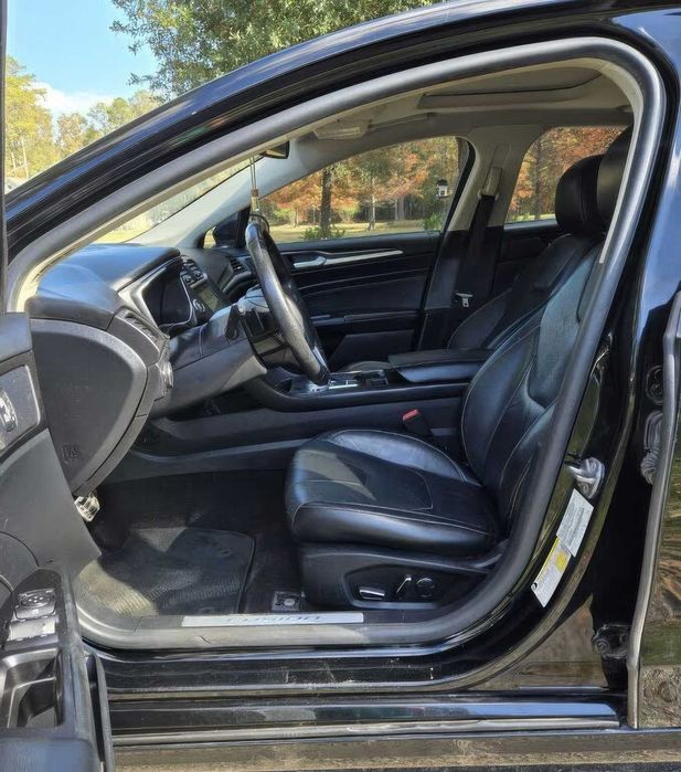 Ford Fusion Titanium      2017