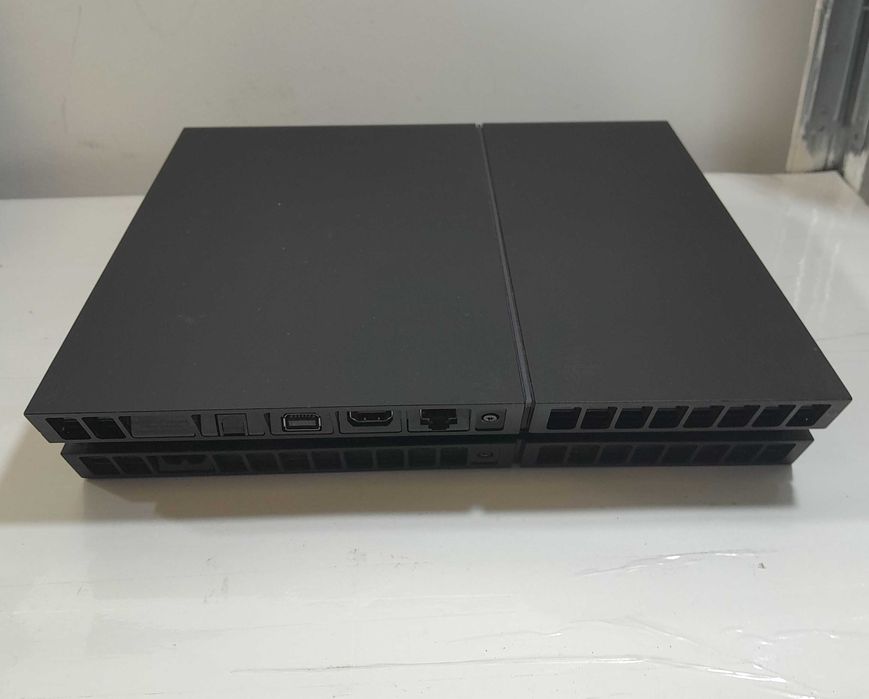 Konsola PS$ 500GB + pad + okablowanie