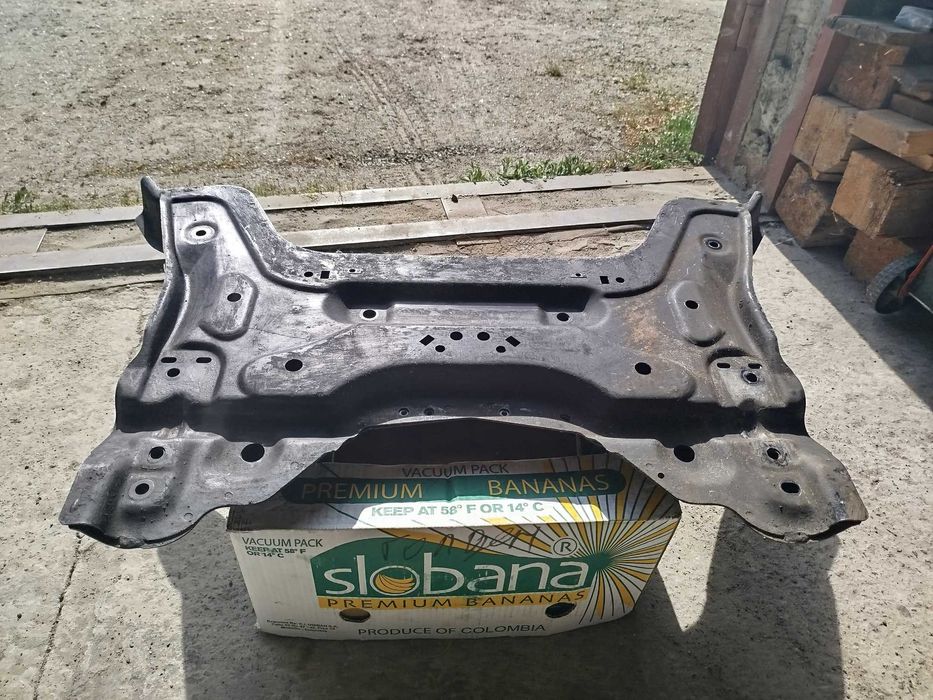 Підрамник на Сітроен С4