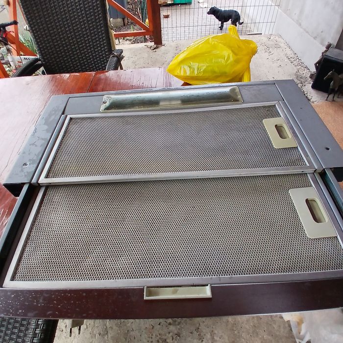 Продам вбудовану витяжка