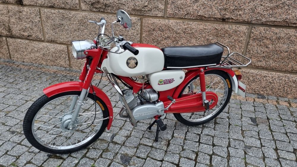 Motorizada Macal M-50 Turismo