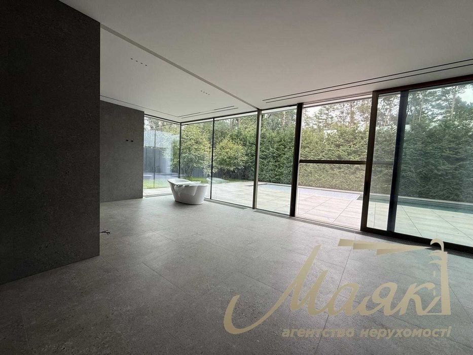 Продажа 1-этажного дома 305 м2, в Плютах