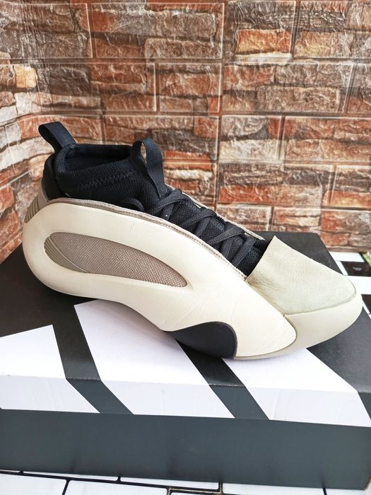 Баскетбольні кросівки adidas Harden (43 р. 27.5 см)