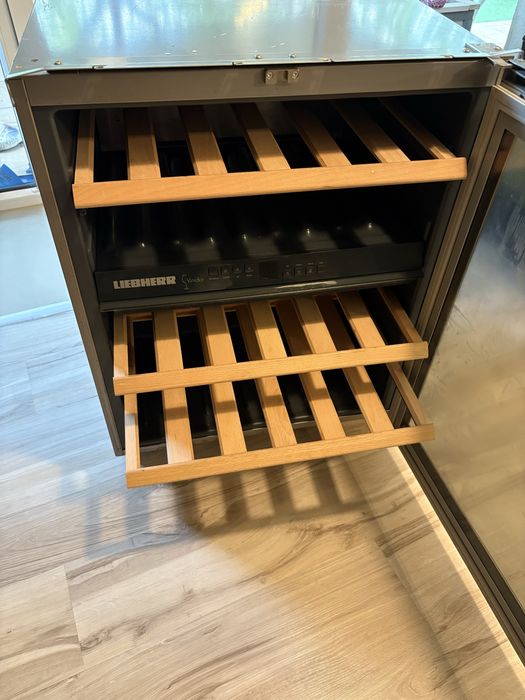 Schodziarka wina Liebherr. Polecam.