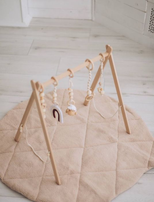 Дитячий тренажер разом з килимком