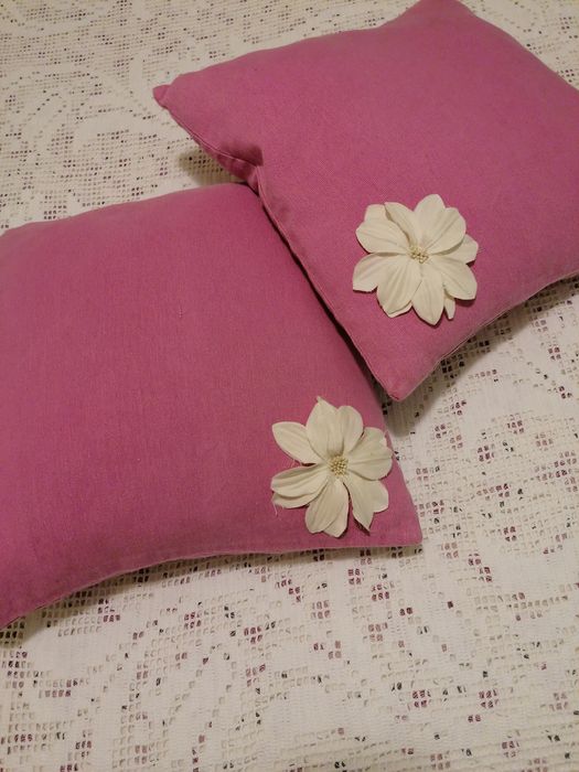 Conjunto cortinados + almofadas + tapete