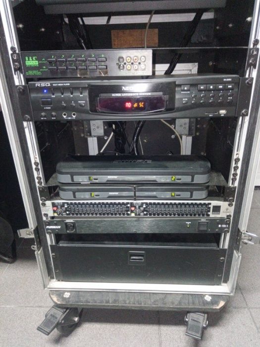 Equipamento empresa de karaoke