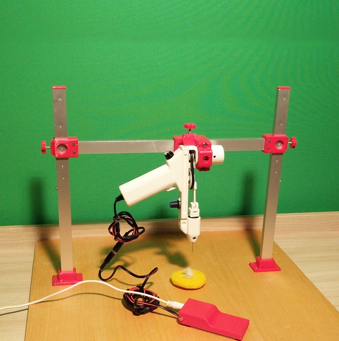 Машинка для валяння на стійках. 5 голок, ножна педаль.