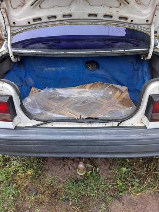 Mazda 626 1988 года