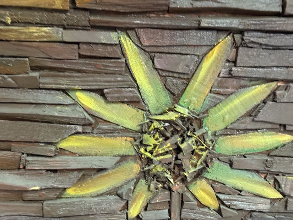 Obra de arte manual em madeira_Antiga