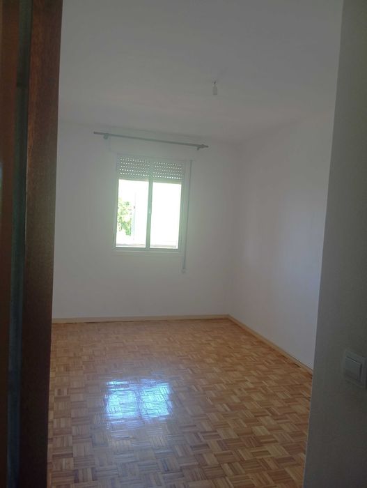 Arrenda-se apartamento T4 no centro da vila de Condeixa-a-Nova