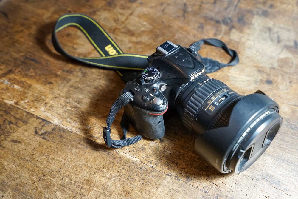 Nikon D5200 Camera64729619750275121