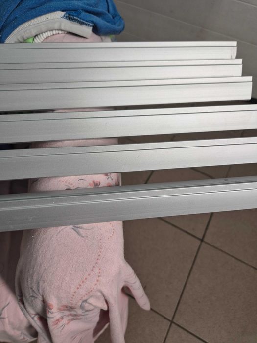 Listwa aluminiowa prowadnice.