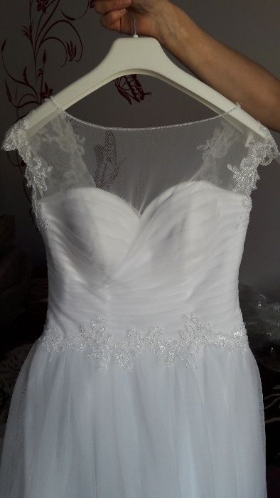 Suknia ślubna Agnes Bridal Dream, gratis: bolerko, halka, welon