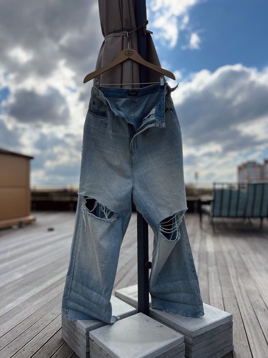 Оригинальные джинсы Balenciaga Destroyed Jeans