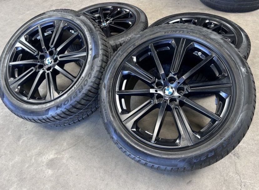 Oryginalne koła czarne 20 BMW X5 G05 X6 G06 M pakiet 275/45 R20 748M 2025r