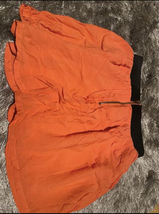 Pomarańczowa spódnica rozkloszowana cropp 36