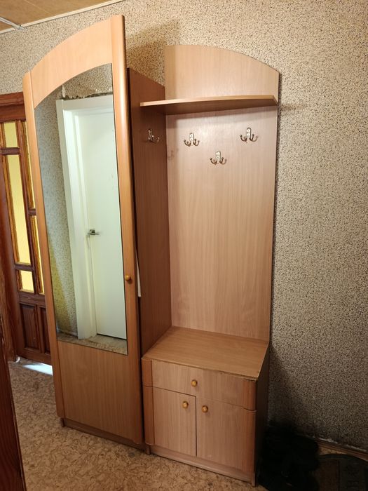 Шкаф в прихожую.