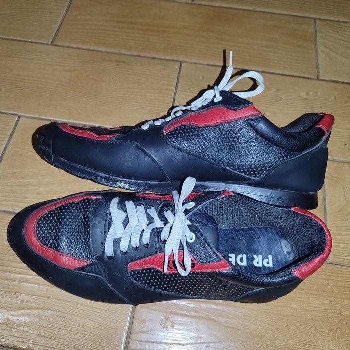 Черевики,кросівки чоловічі