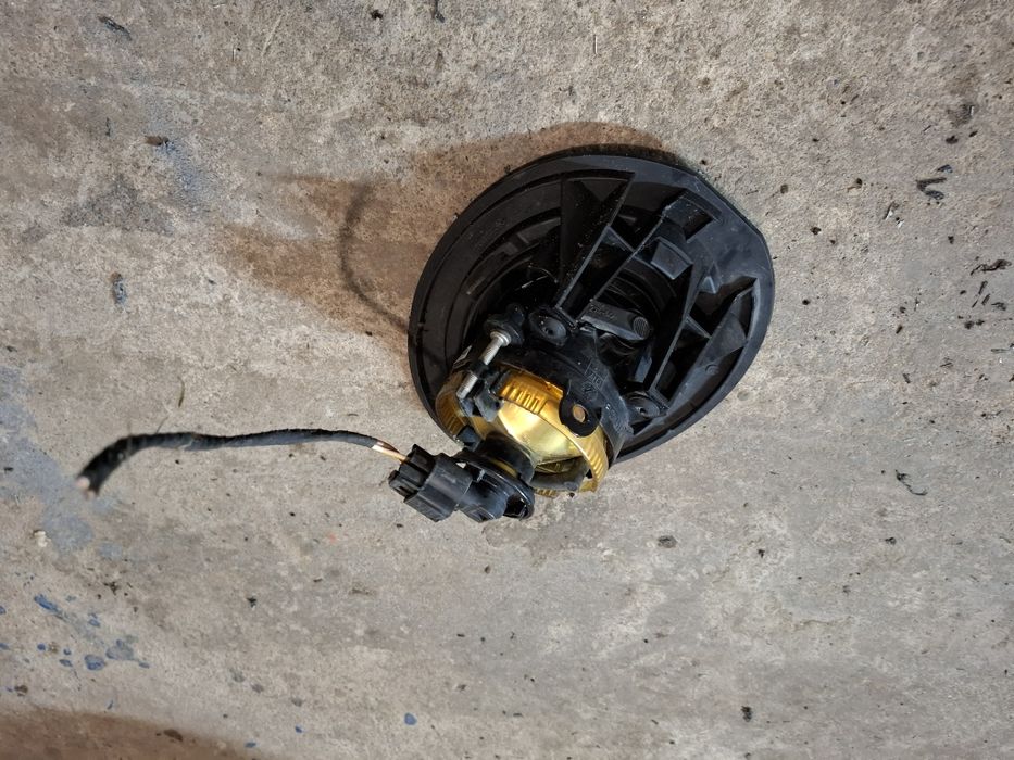Halogen przeciwmgielne śkoda Citigo prawy